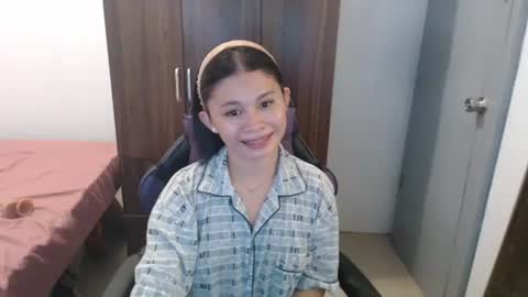 Snapshot of sweet_cassyxx chatting on February 1, 2026, 12:48 pm sweet_cassyxx online show from February 1, 2026, 12:48 pm