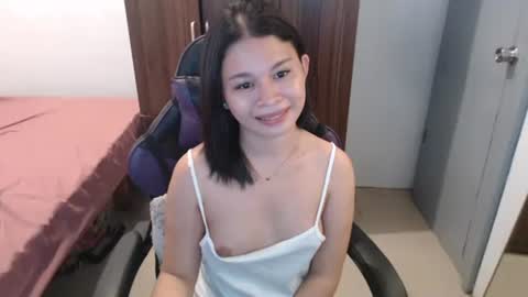 Snapshot of sweet_cassyxx chatting on February 4, 2026, 9:48 am sweet_cassyxx online show from February 4, 2026, 9:48 am