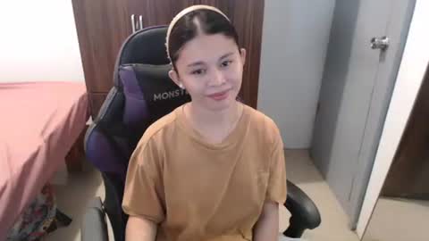 Snapshot of sweet_cassyxx chatting on February 14, 2026, 1:30 pm sweet_cassyxx online show from February 14, 2026, 1:30 pm