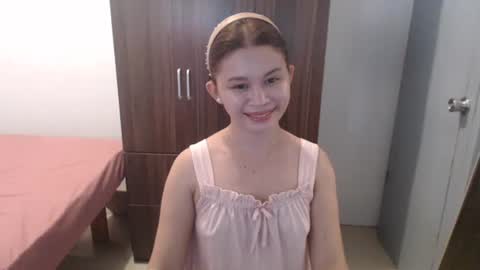 Snapshot of sweet_cassyxx chatting on February 25, 2026, 1:21 pm sweet_cassyxx online show from February 25, 2026, 1:21 pm