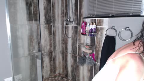 Snapshot of sweet_chantelle chatting on January 17, 2025, 3:12 am Chantelle online show from January 17, 2025, 3:12 am