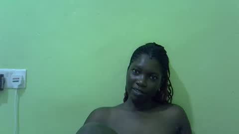sweet_cherie1 online show from April 13, 2026, 11:27 am