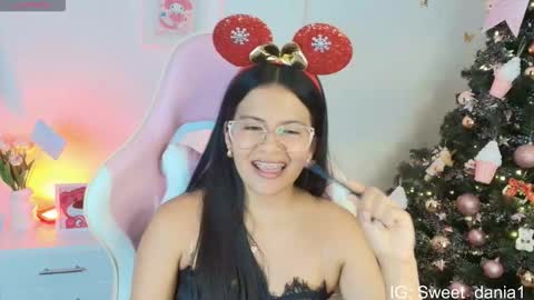 sweet_dania_ online show from December 20, 2025, 6:53 am