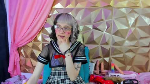  emmili  online show from February 8, 2025, 6:12 pm