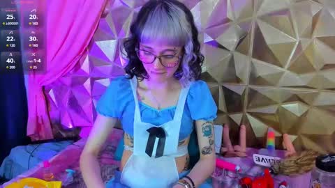  emmili  online show from March 2, 2025, 3:16 pm