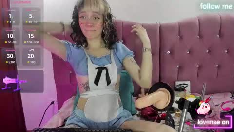  emmili  online show from October 15, 2025, 12:27 pm