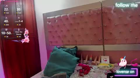  emmili  online show from February 19, 2026, 12:23 pm