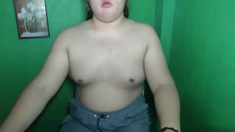 sweet_frex123 online show from September 12, 2025, 12:33 am