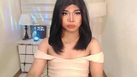 Snapshot of sweet_hoelly chatting on February 16, 2025, 7:05 pm Slutty Shannel online show from February 16, 2025, 7:05 pm