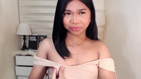 Snapshot of sweet_hoelly chatting on February 26, 2025, 2:14 pm Slutty Shannel online show from February 26, 2025, 2:14 pm