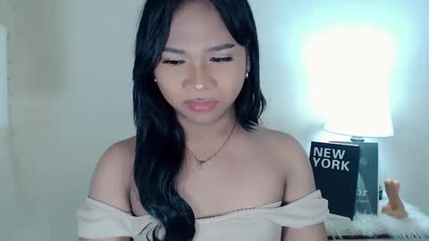 Snapshot of sweet_hoelly chatting on March 5, 2025, 10:00 am Slutty Shannel online show from March 5, 2025, 10:00 am