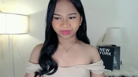 Snapshot of sweet_hoelly chatting on March 6, 2025, 9:25 am Slutty Shannel online show from March 6, 2025, 9:25 am