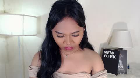 Snapshot of sweet_hoelly chatting on March 7, 2025, 1:29 pm Slutty Shannel online show from March 7, 2025, 1:29 pm