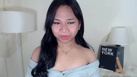 Snapshot of sweet_hoelly chatting on March 10, 2025, 3:01 am Slutty Shannel online show from March 10, 2025, 3:01 am