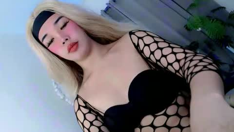 sweet_katrina69 online show from February 16, 2026, 11:17 am