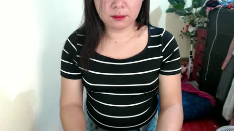 Snapshot of sweet_kendallxxxx chatting on February 25, 2025, 1:41 am Nicahhh online show from February 25, 2025, 1:41 am