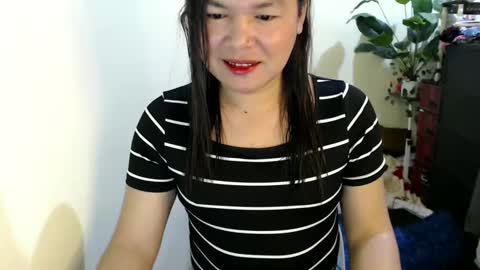 Snapshot of sweet_kendallxxxx chatting on February 26, 2025, 9:42 am Nicahhh online show from February 26, 2025, 9:42 am