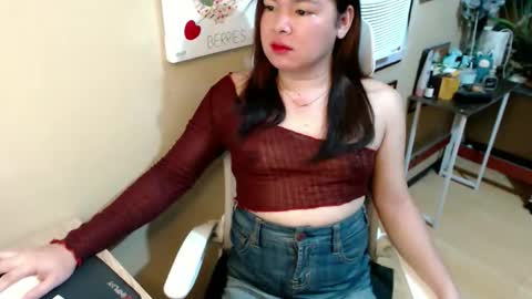 Snapshot of sweet_kendallxxxx chatting on September 30, 2025, 6:46 pm Nicahhh online show from September 30, 2025, 6:46 pm