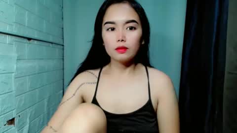 LAIKA online show from May 18, 2026, 3:57 am