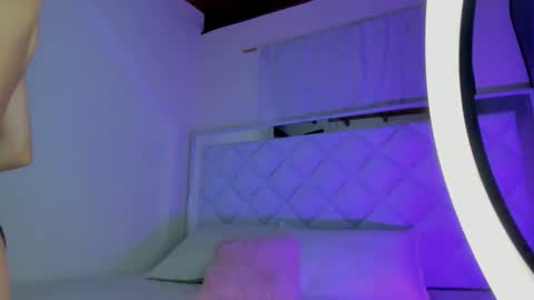 Snapshot of sweet_latiinas chatting on October 29, 2025, 9:49 pm Kathe and Scarlett online show from October 29, 2025, 9:49 pm