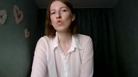 Snapshot of sweet_lilbunny chatting on October 18, 2025, 3:35 pm sweet_lilbunny online show from October 18, 2025, 3:35 pm