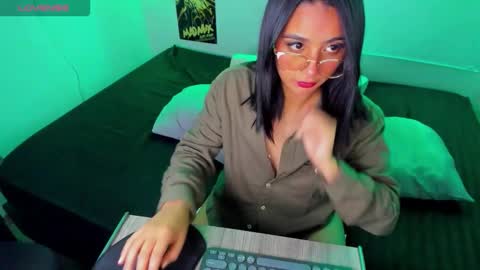 Lina online show from February 18, 2026, 12:28 am