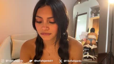 Snapshot of sweet_littleee chatting on May 1, 2026, 9:30 pm free private online show from May 1, 2026, 9:30 pm
