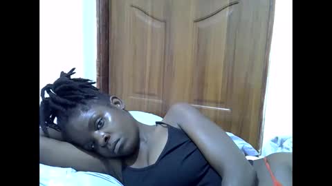 Snapshot of sweet_lma chatting on June 6, 2026, 1:05 pm sweet_lma online show from June 6, 2026, 1:05 pm