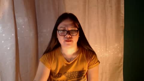 Dimple online show from September 23, 2025, 4:32 pm