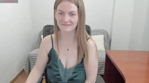 Snapshot of sweet_melody_of_ur_heart chatting on May 5, 2026, 6:16 pm Mila online show from May 5, 2026, 6:16 pm