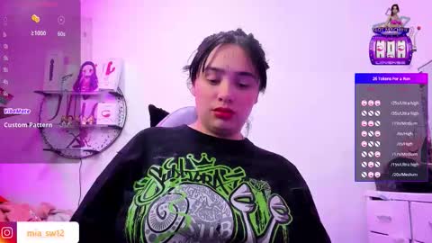 Mia Johns online show from November 29, 2025, 5:32 am