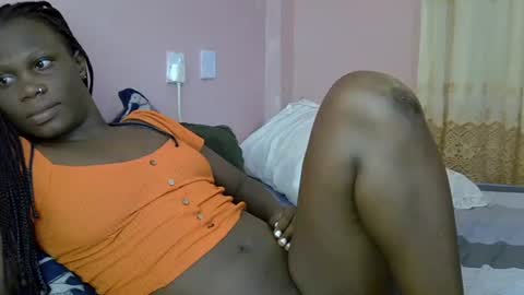 Lisa online show from October 5, 2025, 4:11 am