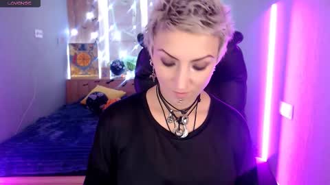 sweet_n_strong online show from November 22, 2025, 8:13 am