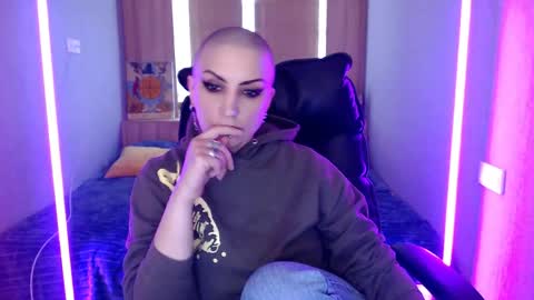 sweet_n_strong online show from April 9, 2026, 6:19 am