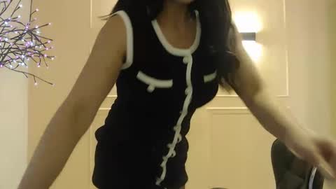 My name is Catalina. Please say hello I like to chat with you. If you have requests please use tip online show from February 3, 2025, 9:18 pm