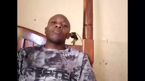 sweet_papa256 online show from May 18, 2026, 4:46 pm