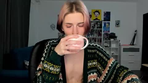 kira online show from March 5, 2026, 5:53 pm