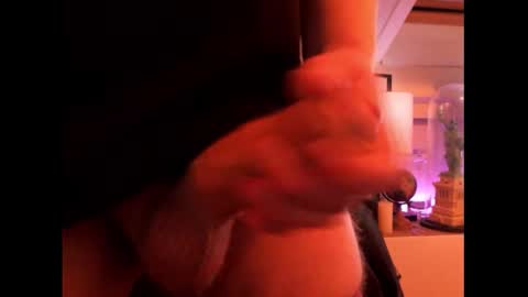 Snapshot of sweet_potato2 chatting on October 21, 2025, 7:03 pm Sweet potato2 online show from October 21, 2025, 7:03 pm