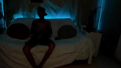 Start 18 year  Noa 19 year online show from February 12, 2025, 10:59 pm