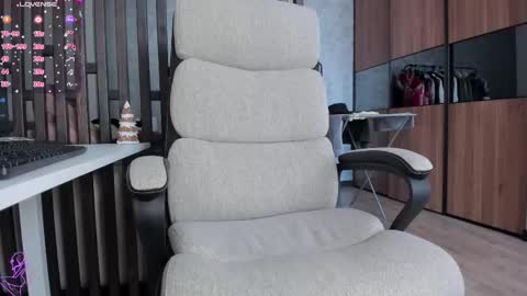 sweet_sonechka online show from February 18, 2025, 11:33 am