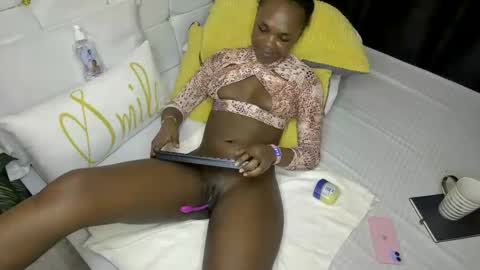 Snapshot of sweet_spoon chatting on December 19, 2024, 9:17 pm Nina online show from December 19, 2024, 9:17 pm