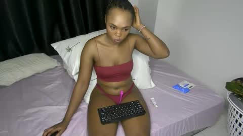 Nina online show from January 12, 2026, 11:43 pm