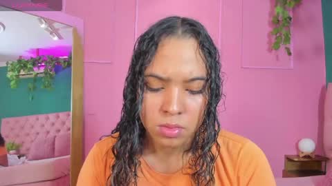 Yeileen online show from April 10, 2026, 10:03 pm