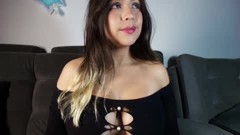 Snapshot of sweet_stephaniee chatting on April 7, 2026, 6:47 am online show from April 7, 2026, 6:47 am