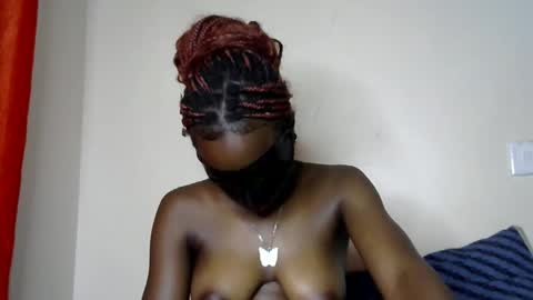 sweet_strawberina online show from April 9, 2026, 9:31 pm