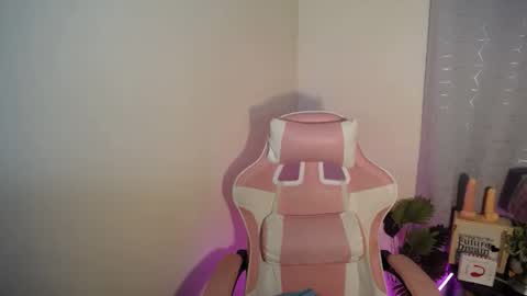 Trisha online show from November 8, 2025, 7:52 am