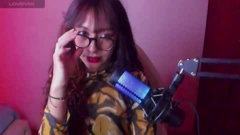 sweet_venus4 online show from February 26, 2025, 2:25 pm