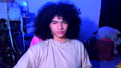 Steven independent model online show from February 25, 2025, 7:09 am