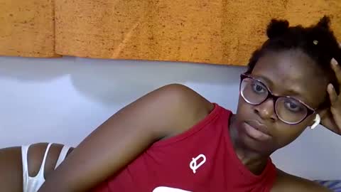 sweet_zarah online show from March 3, 2026, 6:47 pm