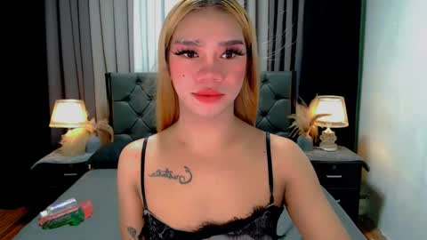 Snapshot of sweet_zoey12 chatting on May 18, 2026, 9:15 am bea takashi online show from May 18, 2026, 9:15 am